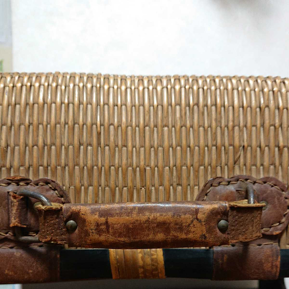 [ Япония изобразительное искусство ] *. плетеный багажник кейс * времена предмет . место хранения корзина корзина народные обычаи . раздел осмотр магазин инвентарь старый .. старый инструмент старый изобразительное искусство Tang предмет старый . антиквариат товар 