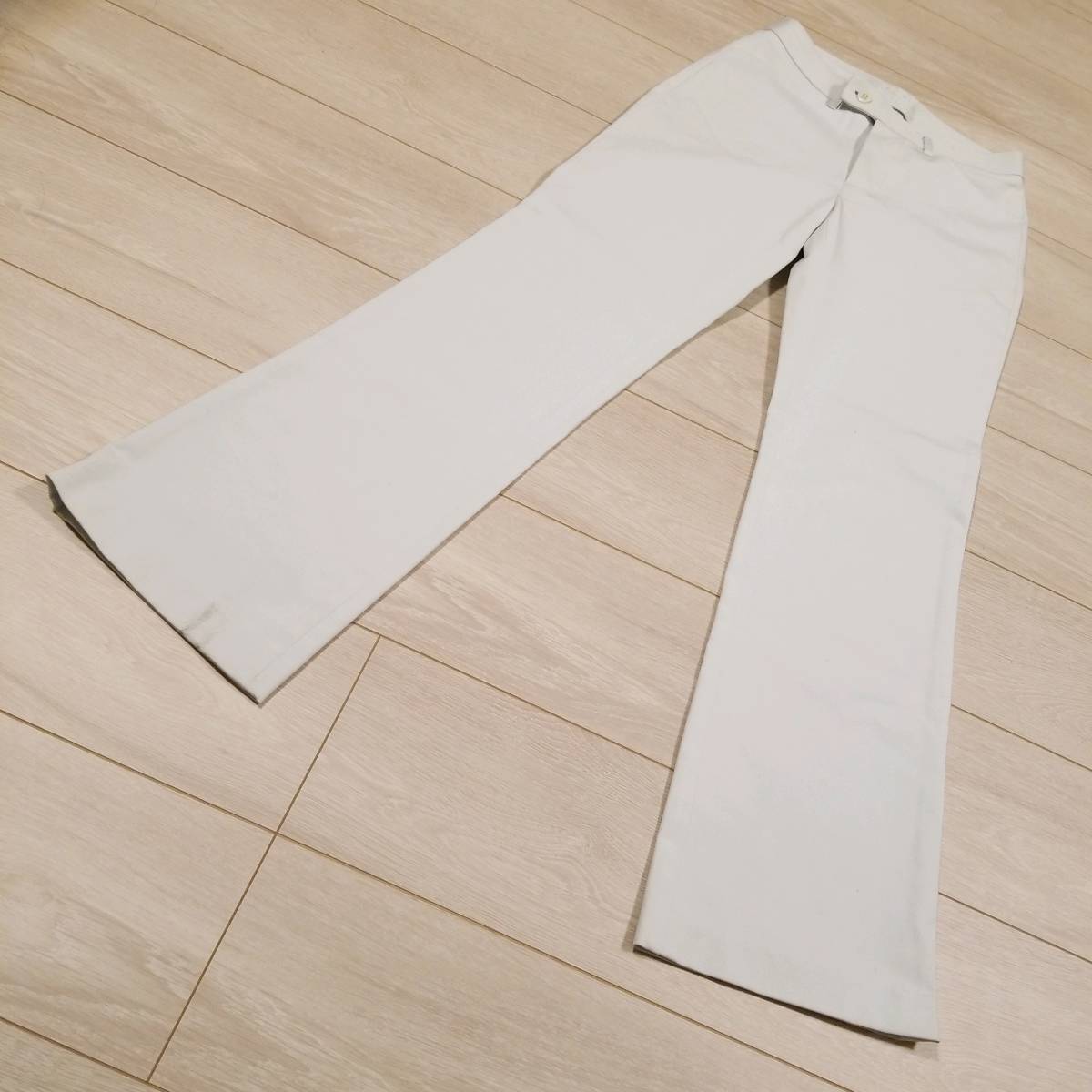 ヤフオク L692 Uniqlo ユニクロ ブーツカット パンツ W58 ヤフオク L692 Uniqlo ユニクロ ブーツカット パンツ W58