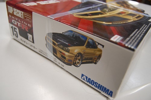 A 1/24スケール　トップシークレット　BNR34 スカイライン GT-R ’02　60アニバーサリー プラモデル アオシマ 15 ザ★チューンドカー_画像2