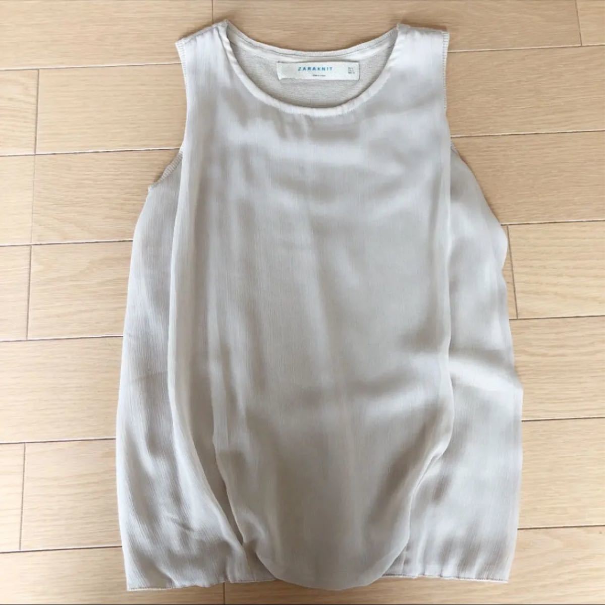 ZARA ベージュ  シフォン　タンクトップ