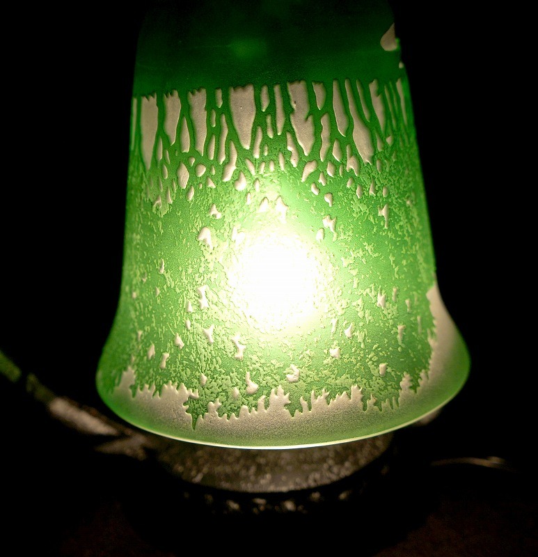 卓上ランプ ナイトスタンド　中古品　スタンドライト テーブルランプ 吊り フラワー 花 照明器具 間接照明 サイズは高さ18.3cm_画像9