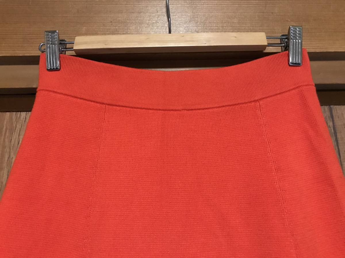 Mサイズ スカート ユニクロ レッド系 赤 朱色 ウエストゴム ゆったり カジュアル ロング_画像2