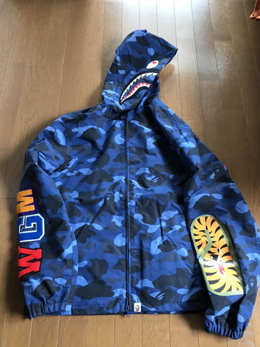 値頃 A BATHING APE 青 迷彩 シャーク マウンテン パーカー L エイプ