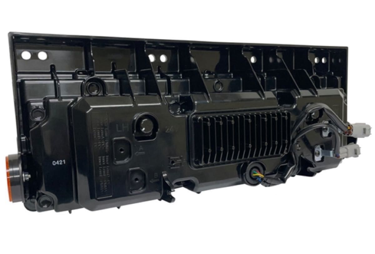 いすゞ純正オプション 3連シーケンシャル フルLEDテールランプ