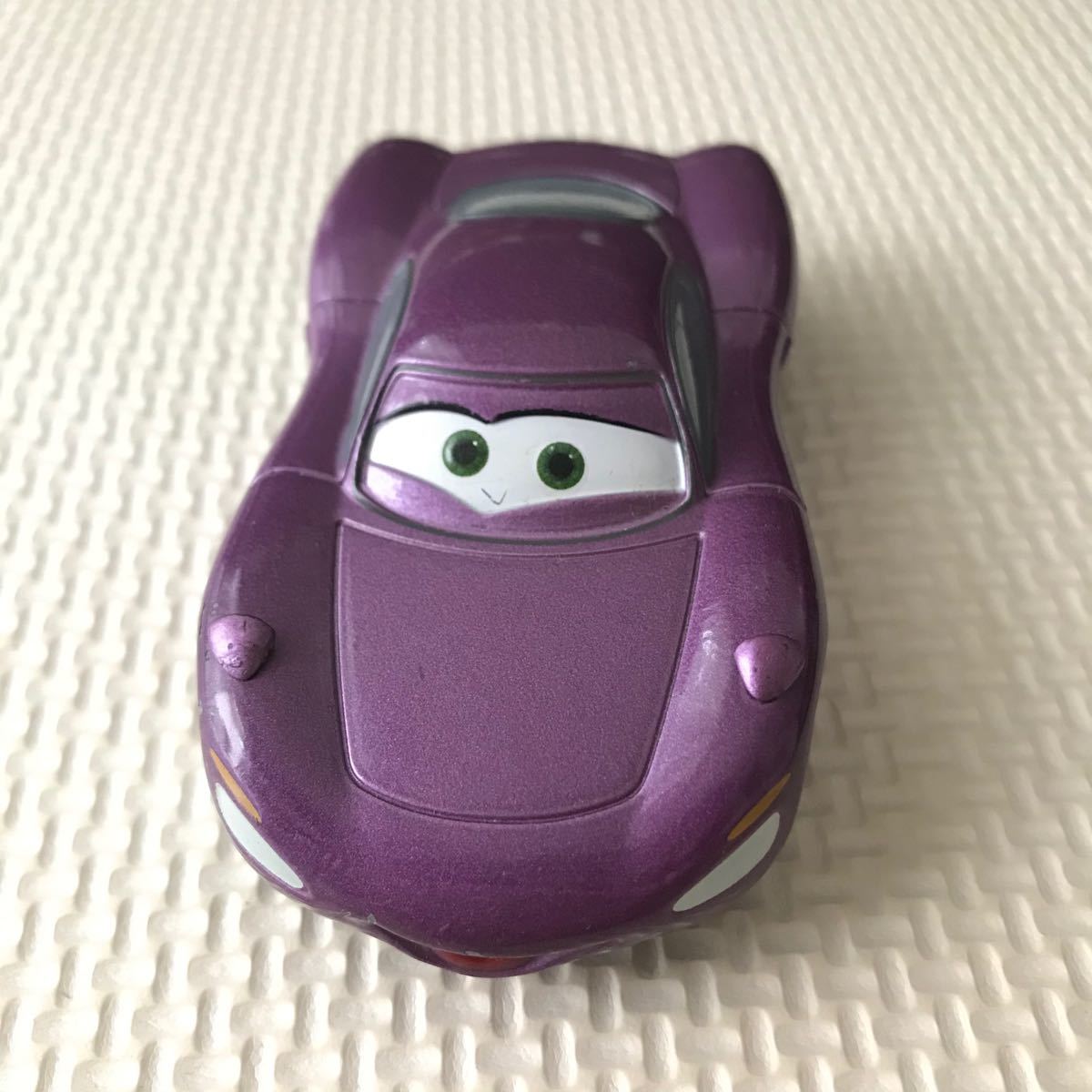 Paypayフリマ トミカ カーズ2 ホリー シフトウェル 廃盤品 Paypayフリマ トミカ カーズ2 ホリー シフトウェル 廃盤品