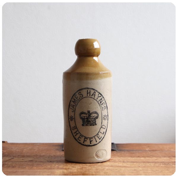  Англия античный Via бутылка / керамика производства пиво бутылка / ваза / один колесо ../ смешанные товары [ форма . передний Logo . симпатичный старый бутылка ]S-334