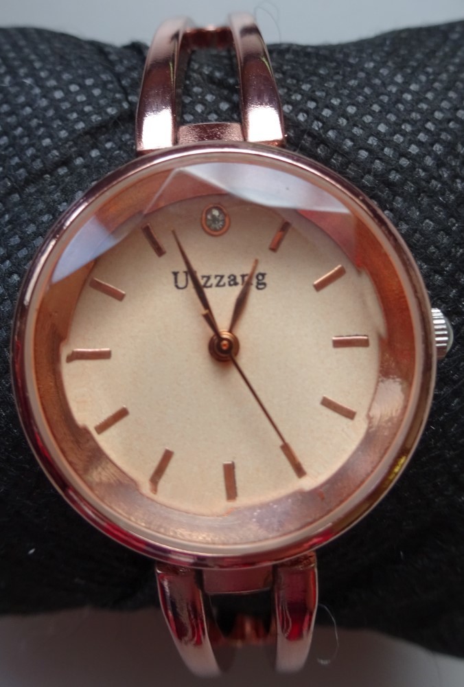 【新品・未使用】Uizzang レディース　腕時計　2020070068_画像1