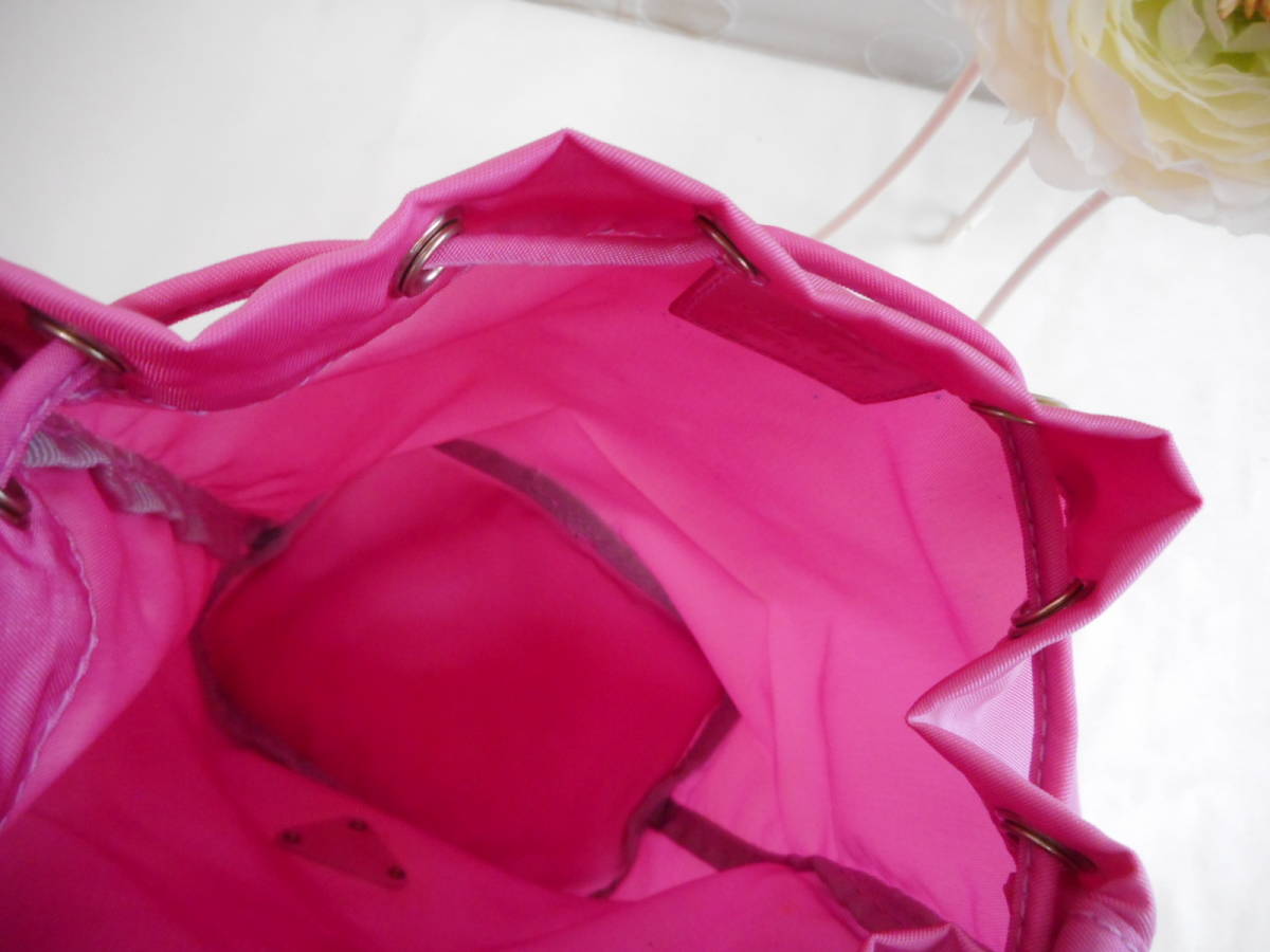 可愛いピンク色のポーチ　巾着　ナイロンポーチ　バックインバック　　新品_画像3