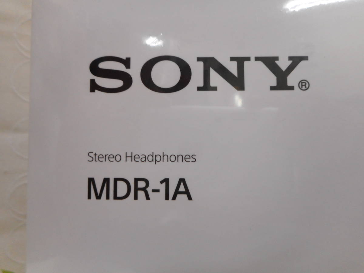 ソニー　ステレオヘッドホン　MDR-1A　Android/iphone対応ハンズフリー通話　新品