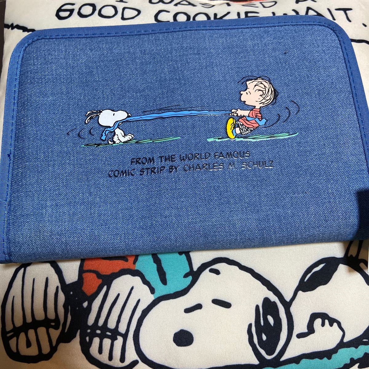 Paypayフリマ Snoopy 両面可愛い イラスト柄 便利な通帳ケース Paypayフリマ Snoopy 両面可愛い イラスト柄 便利な通帳ケース