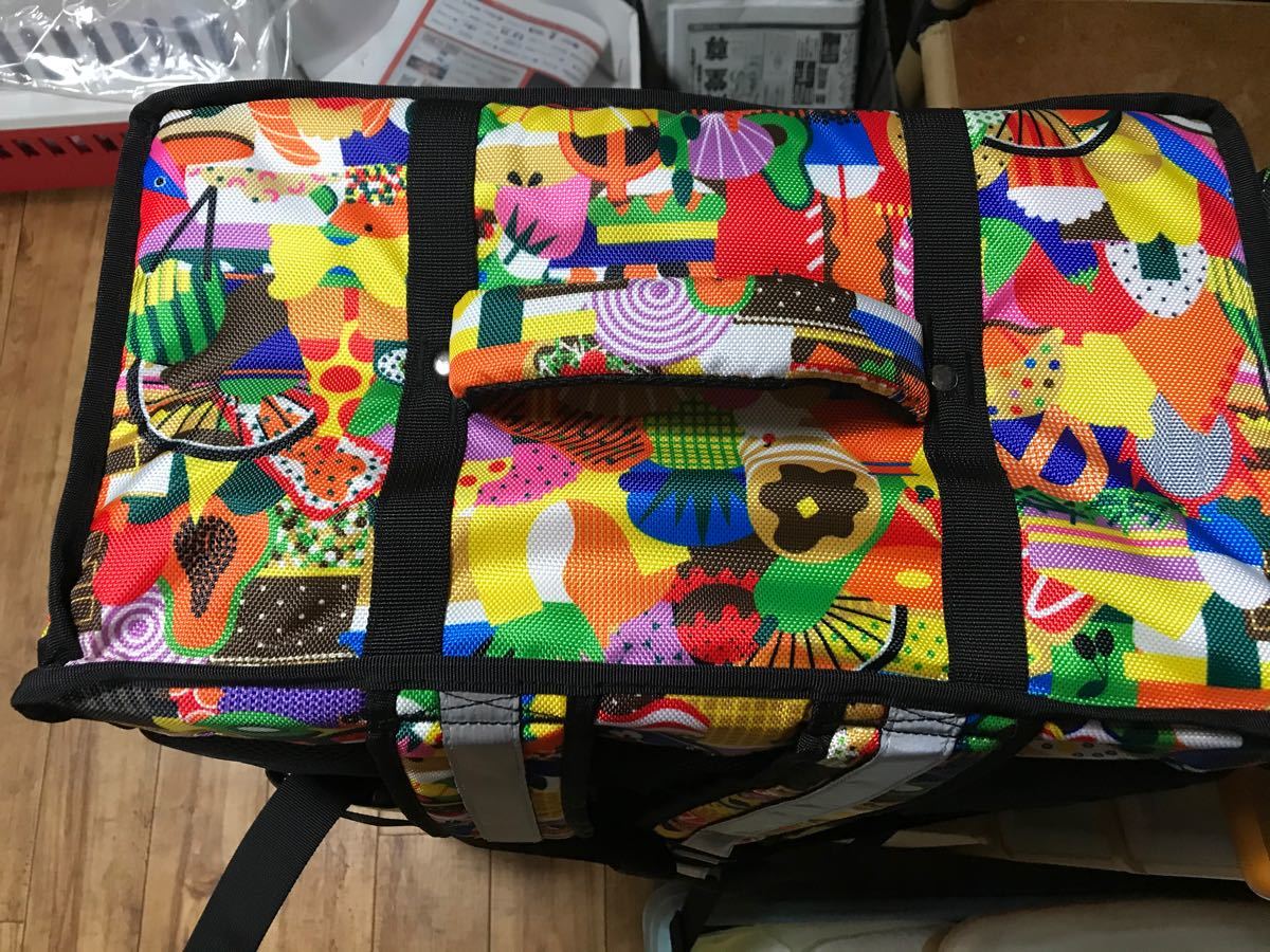 UBER EATS アーティストバッグ メラニーモデル おまけ付き UBER EATS アーティストバッグ メラニーモデル おまけ付き