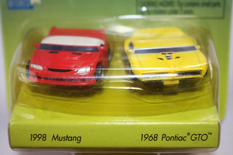 ファットボーイズ　PHAT BOYZ 1998 FORD MUSTANG 1968 PONTIAC GTO 2台セット　デフォルメ　2002年発売_画像5