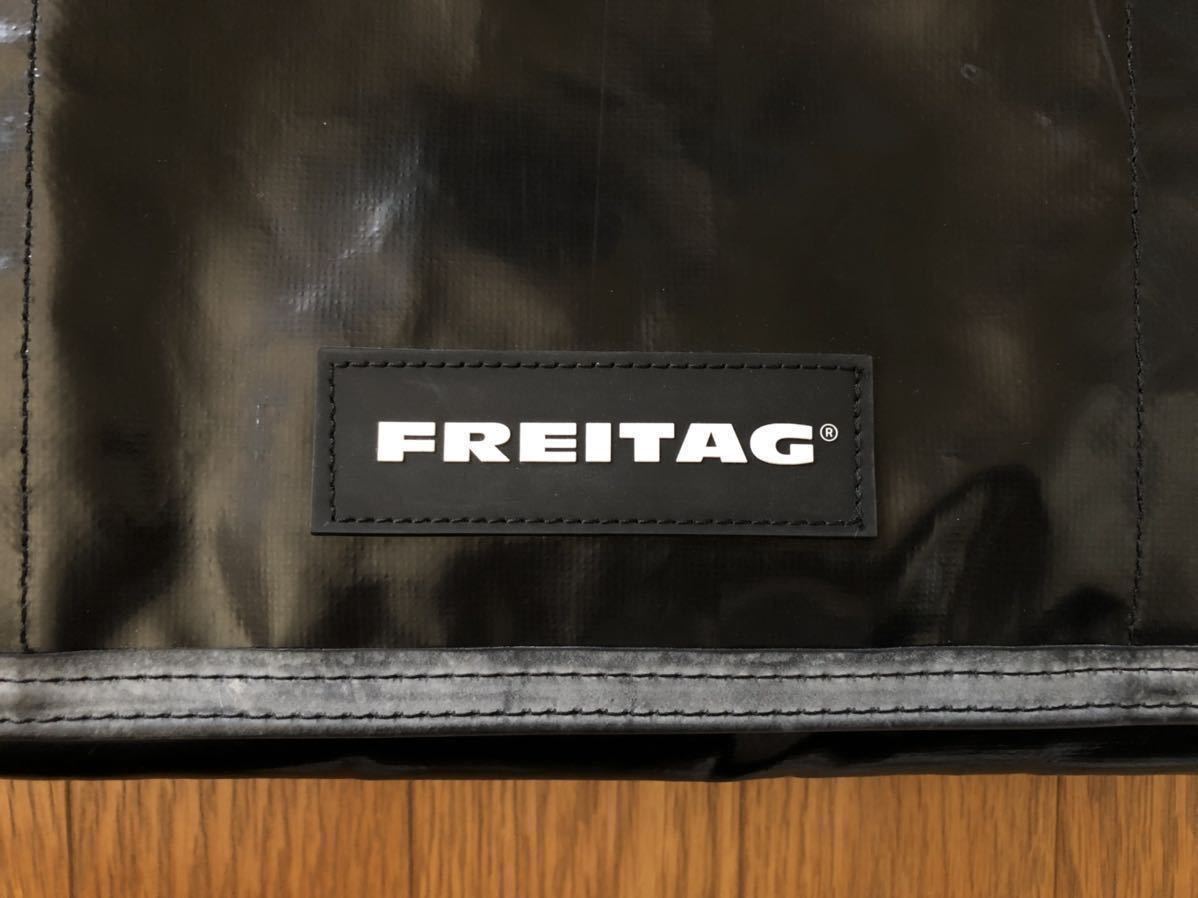 [ new goods unused * rare *]FREITAG / F12 DRAGNET# black / black # light canopy / flexible # lustre / gloss having #MESSENGER BAG / SHOULDER BAG#