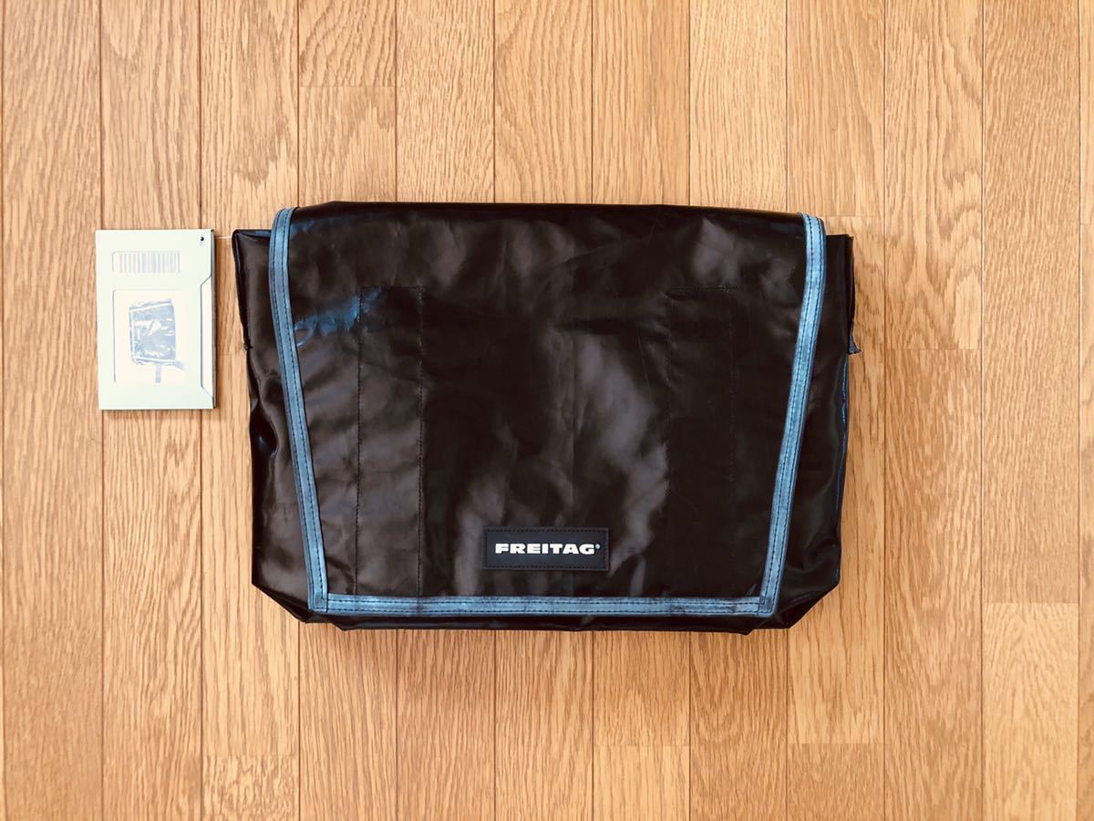 [ new goods unused * rare *]FREITAG / F12 DRAGNET# black / black # light canopy / flexible # lustre / gloss having #MESSENGER BAG / SHOULDER BAG#