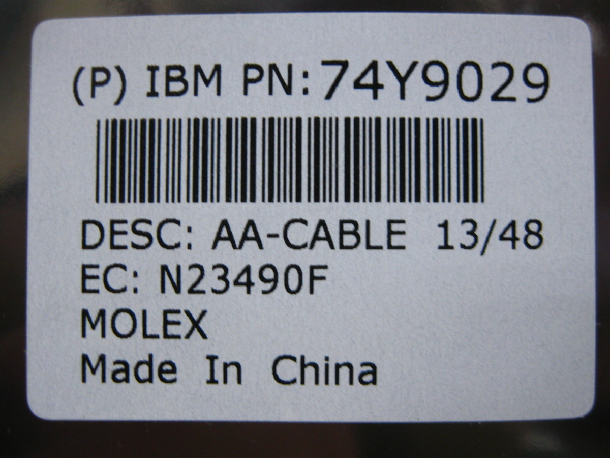 ▽IBM Lenovo 74Y9029 Mini SAS HD to mini SAS HD AAケーブル 1.5m Storwize V3700 新品_画像2