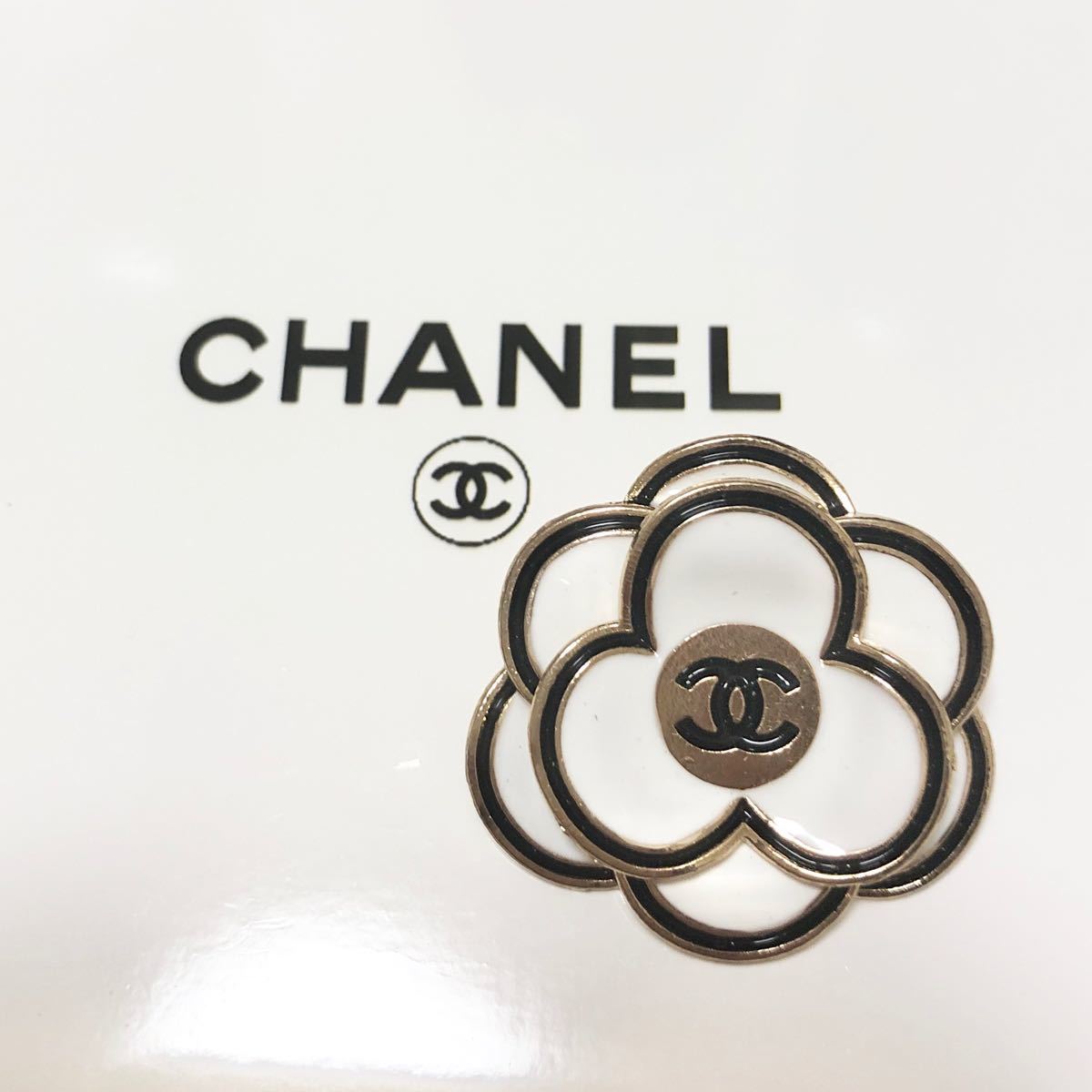 CHANEL シャネル ボタン カメリア ホワイト|Yahoo!フリマ(旧 CHANEL シャネル ボタン カメリア ホワイト|Yahoo!フリマ(旧