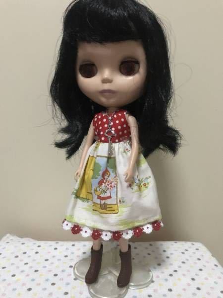 ハンドメイド／Blytheブライスアウトフィット・赤ずきん柄ワンピース＆ドロワーズ＆鍵ネックレス①／未使用・新品