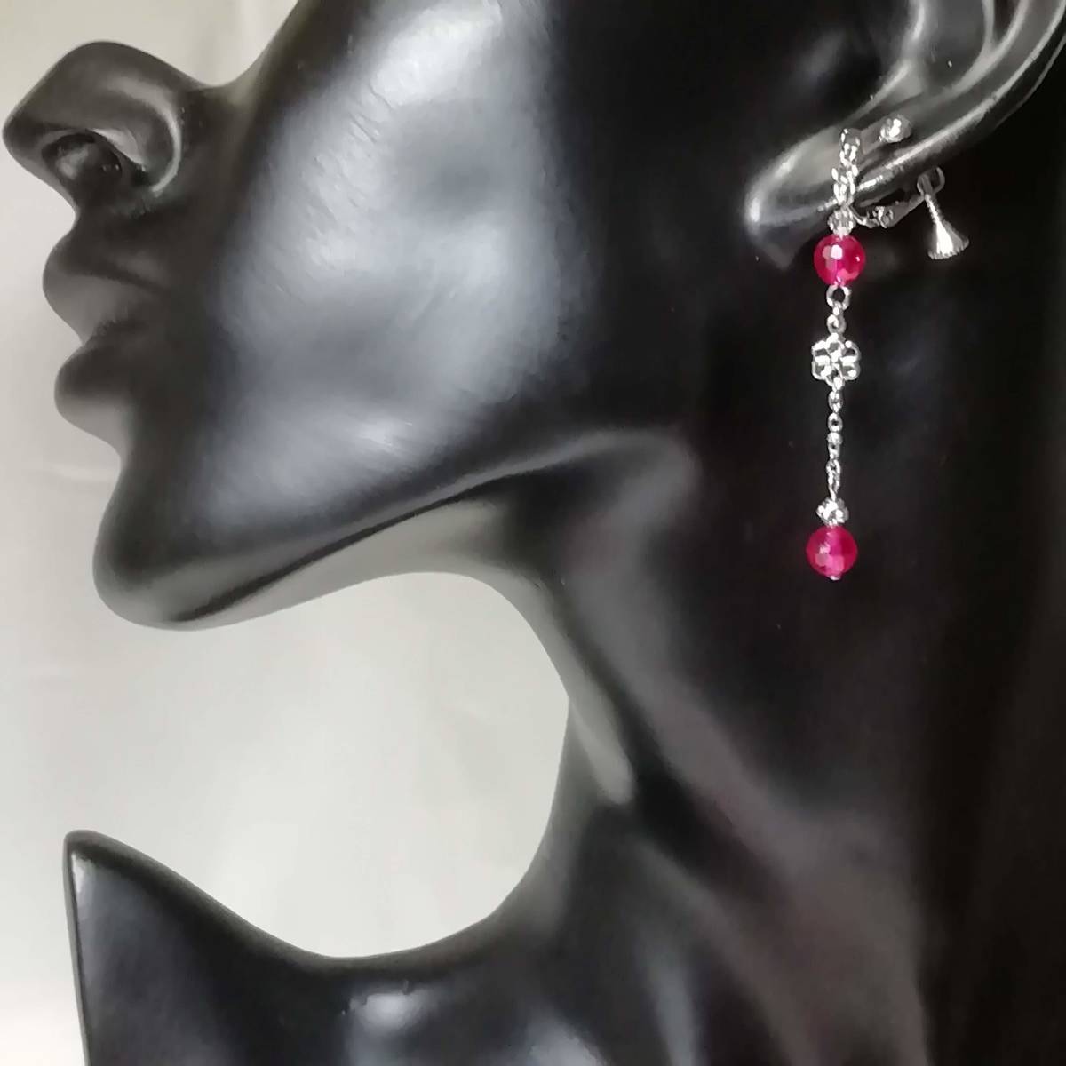  Synth tik ruby . flower charm. hand made earrings * Swarovski / on goods / crystal / silver / ruby / flower / red / red 