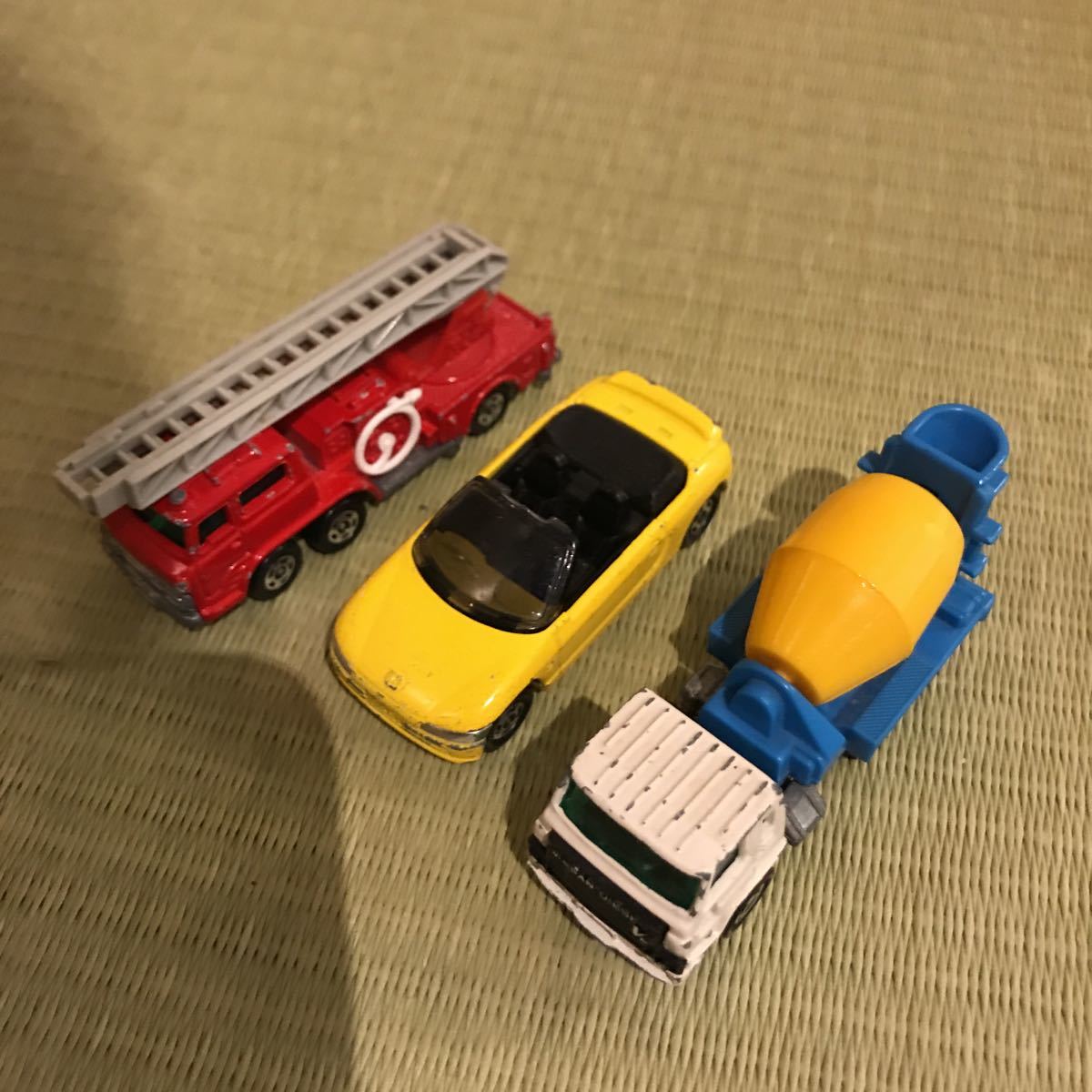 ヤフオク トミカ Tomica ミニカー 3点 古いトミカ 中古 ビ ヤフオク トミカ Tomica ミニカー 3点 古いトミカ 中古 ビ