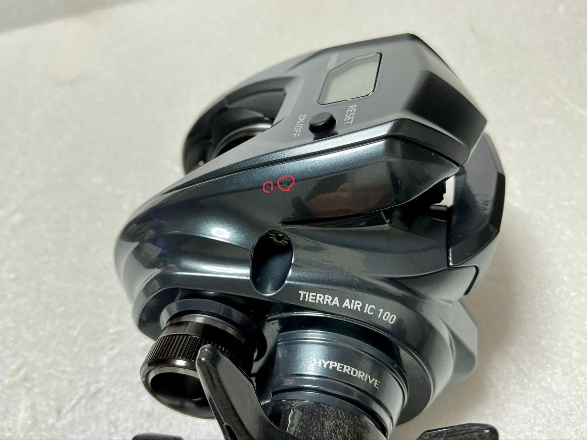 24ティエラ AIR IC 100H イカメタル エメラルダス 24ティエラAIR ICは2024年新発売の船釣り用超軽量コンパクトIC