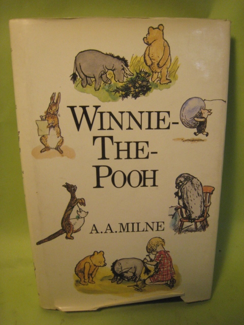 Winnie-The-Pooh A・ A ・MILNE著 経年変化有 頭の体操・脳の活性化に役立つ英語の本お孫さんと一緒に楽しんでみては_表紙絵に破れあり