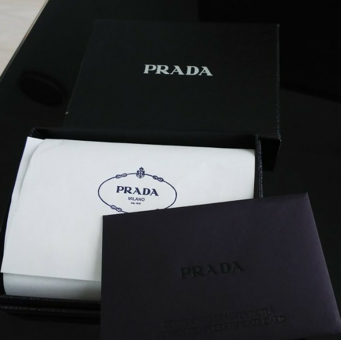 ※難あり PRADA キーケース ゴールド サフィアーノ