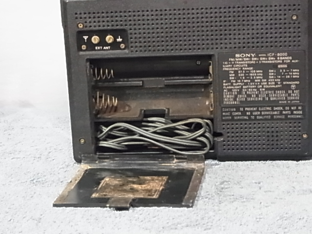 ♪ 在庫整理 SONY 【ICF-8000】 電源は入ります ラジオ受信し ♪ 在庫整理 SONY 【ICF-8000】 電源は入ります ラジオ受信し
