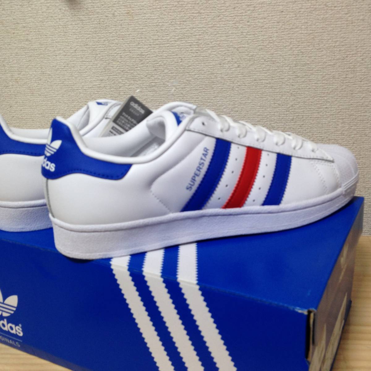 新品 未使用 26.0cm adidas アディダス オリジナルス SUPERSTAR スーパースター BB2246 26cm WHITE BLUE RED 青 赤 レッド ブルー ホワイト_画像7