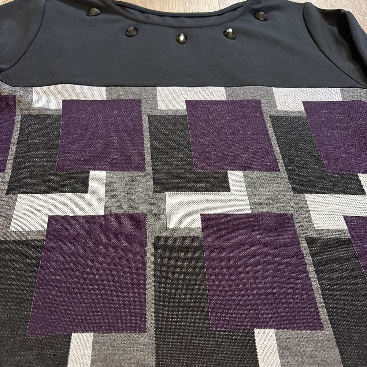 美品 2way ビジュ チュニック カットソー 長袖 L ブラック 紫 柄 トップス _画像3