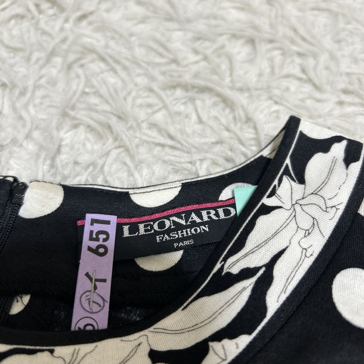 LEONARD レオナール カットソー トップス 半袖 総柄 ドット柄 ランダムドット 上品 高級感 半袖カットソー ブラック 黒 LLサイズ_画像4