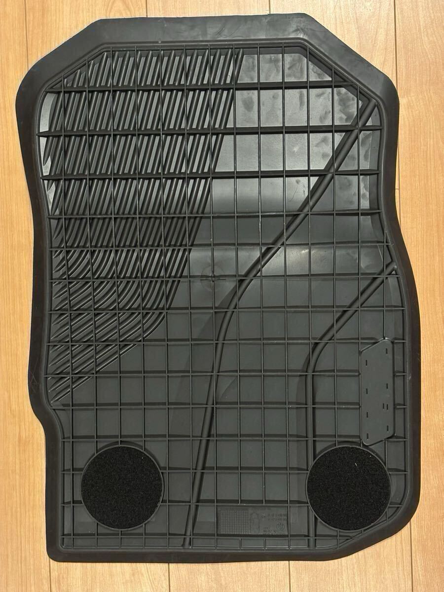 BMW 純正 ラバーマット オールウェザーマット G01 X3右ハンドル用 4枚セット　フロアマット_画像8