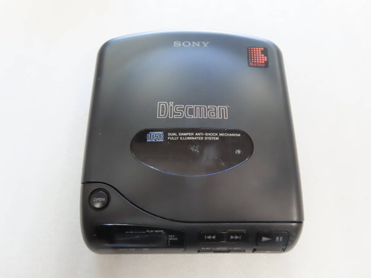 * Junk SONY CD Walkman D-810 ②