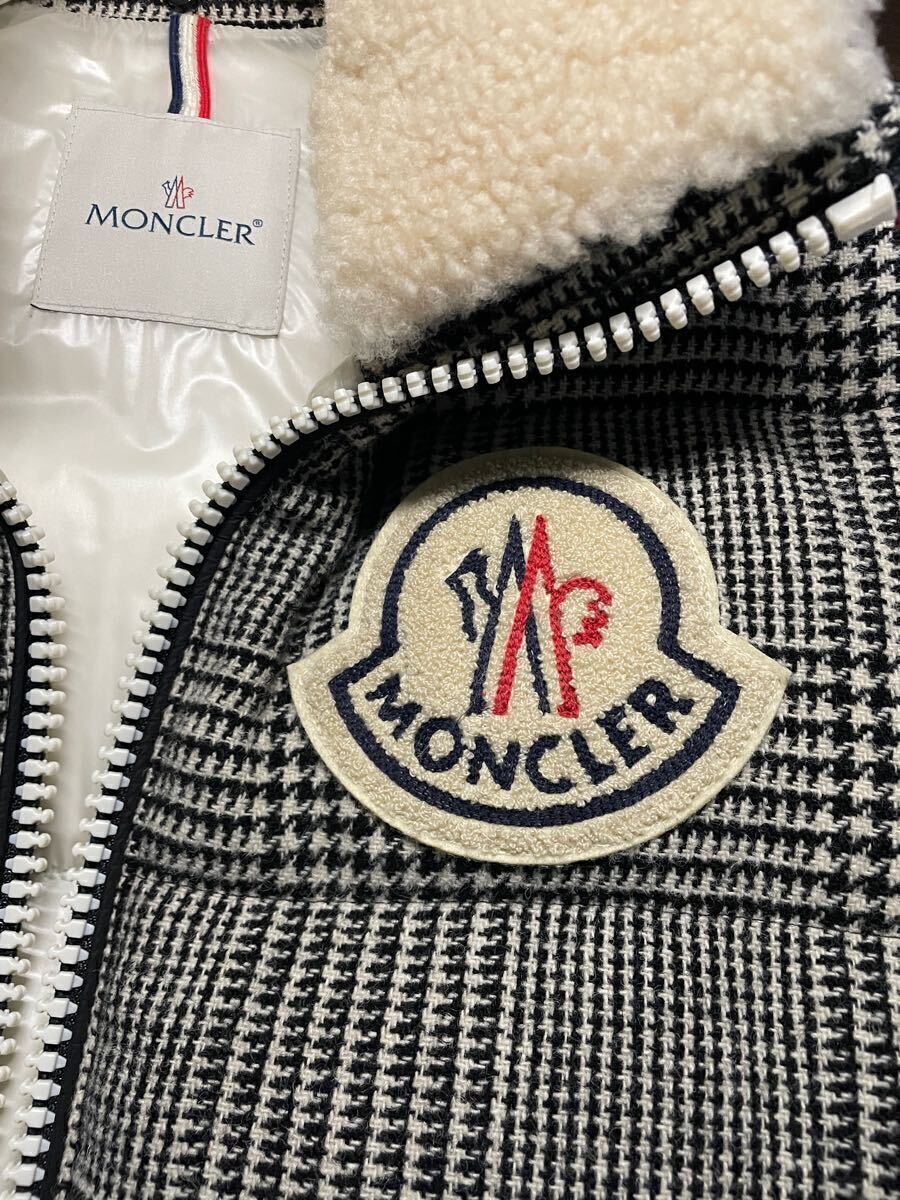 モンクレール × AMI デカワッペン ムートンファー 千鳥格子 ウール ダウン ベスト正規品 MONCLER #A5_画像4