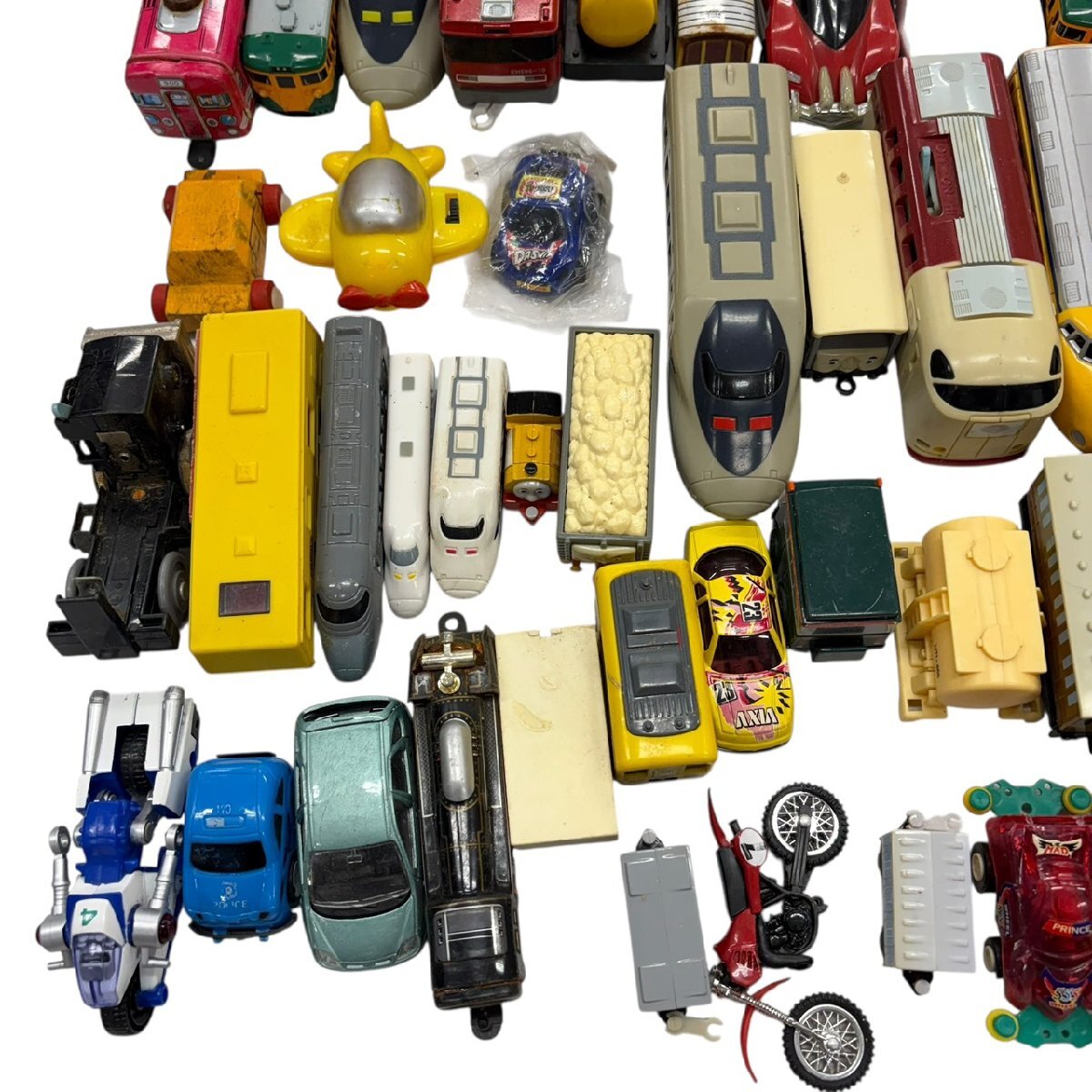 1円スタート おもちゃ 大量まとめ トミカ チョロQ 等 自動車 乗用車 レーシングカー トラック オートバイ ミニカー 動作未確認_画像8