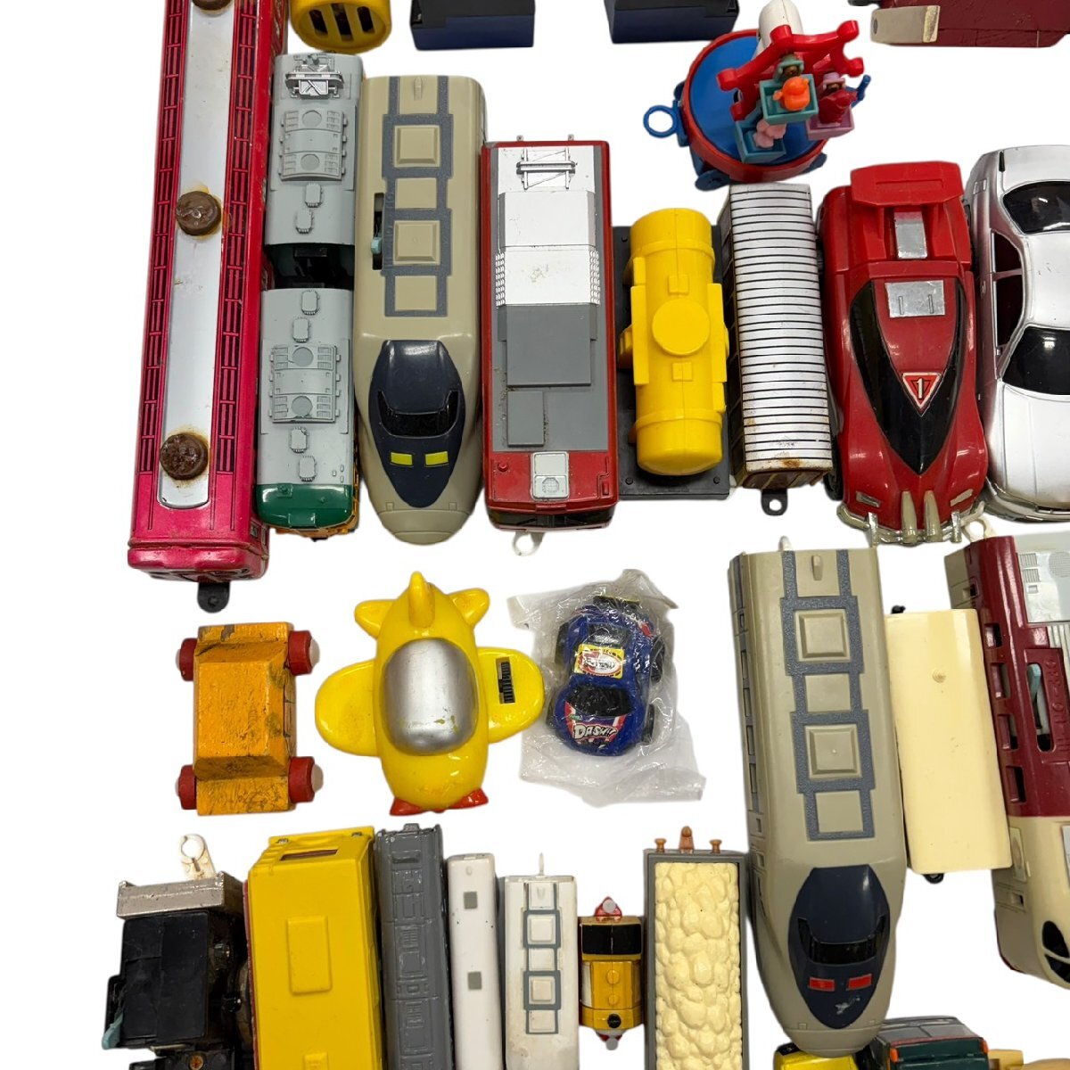 1円スタート おもちゃ 大量まとめ トミカ チョロQ 等 自動車 乗用車 レーシングカー トラック オートバイ ミニカー 動作未確認_画像9