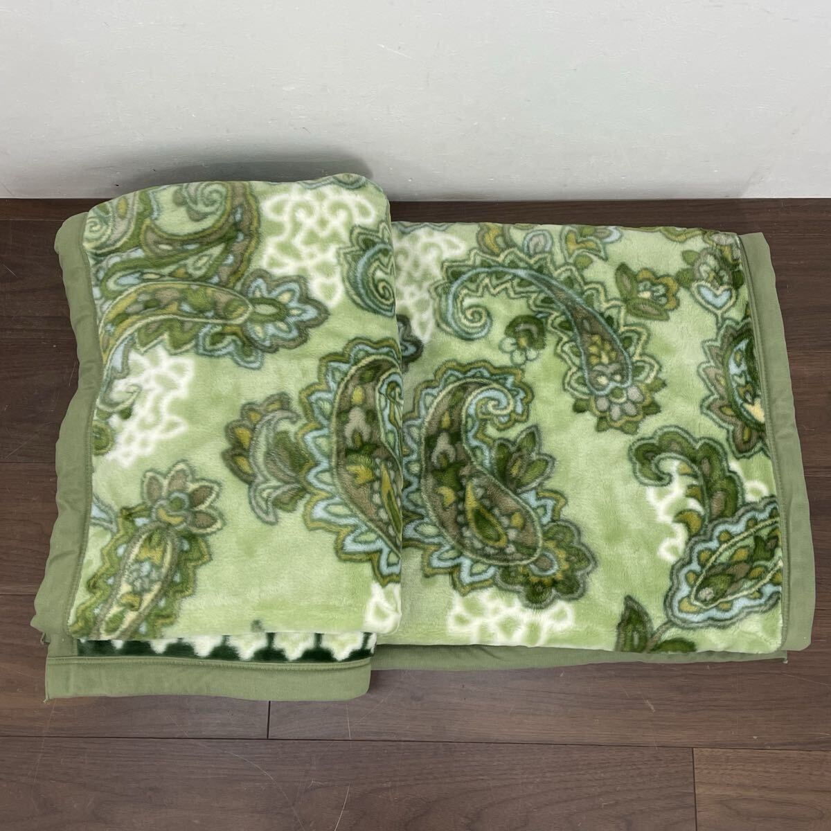 EEK52 未使用 西川の毛布 AN-56 シングル S 140 × 200cm 2030-69133 GR グリーン 緑 西川リビング 寝具 花柄 掛け毛布_画像6