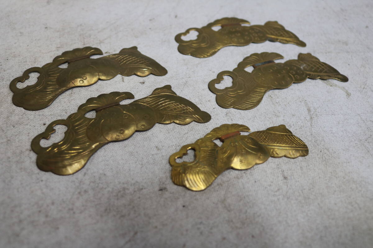 【伊董】c174.アンティーク!デットストック!古い時代箪笥の部品飾り金具宝尽くし金具真鍮製未使用5枚セット #時代箪笥の金具 #真鍮製_画像7