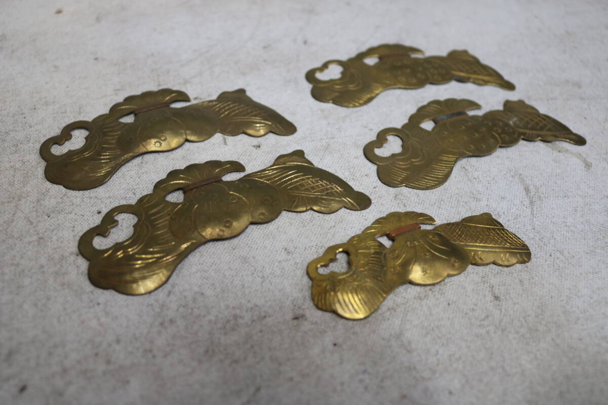 【伊董】c174.アンティーク!デットストック!古い時代箪笥の部品飾り金具宝尽くし金具真鍮製未使用5枚セット #時代箪笥の金具 #真鍮製_画像8