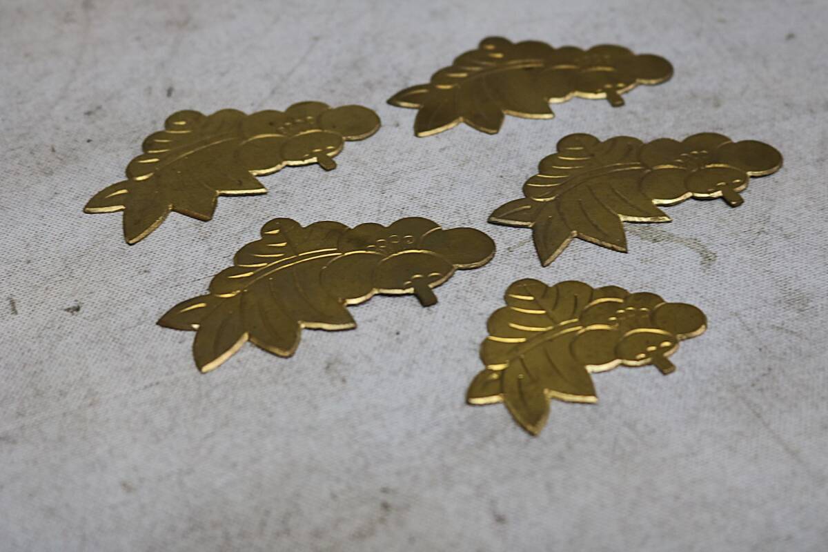 【伊董】c175.アンティーク!デットストック!古い時代箪笥の部品飾り金具5枚セット松竹梅金具真鍮製未使用 #仙台箪笥 #時代箪笥の金具_画像7