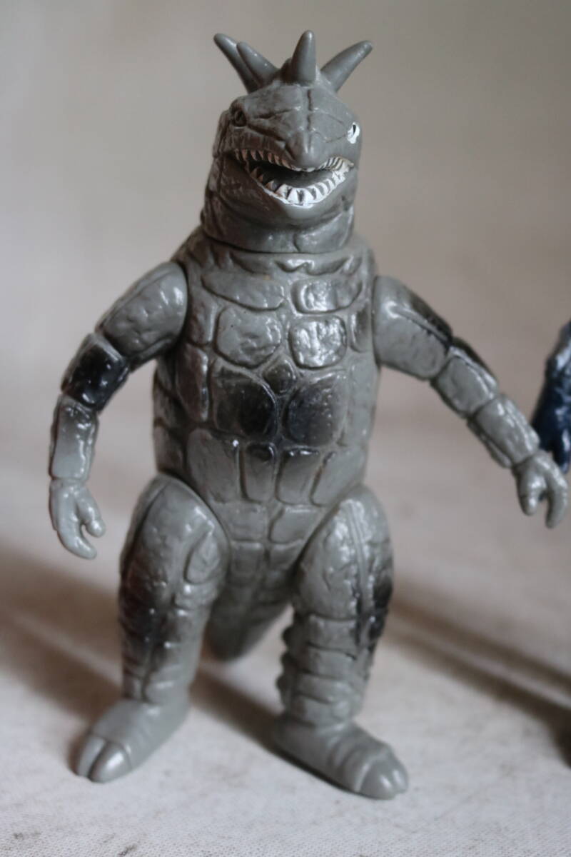 【伊董】c177.アンティーク!昭和レトロ!古いソフトビニール人形ウルトラマン怪獣6体セット円谷プロBANDAI JAPAN #特撮_画像4