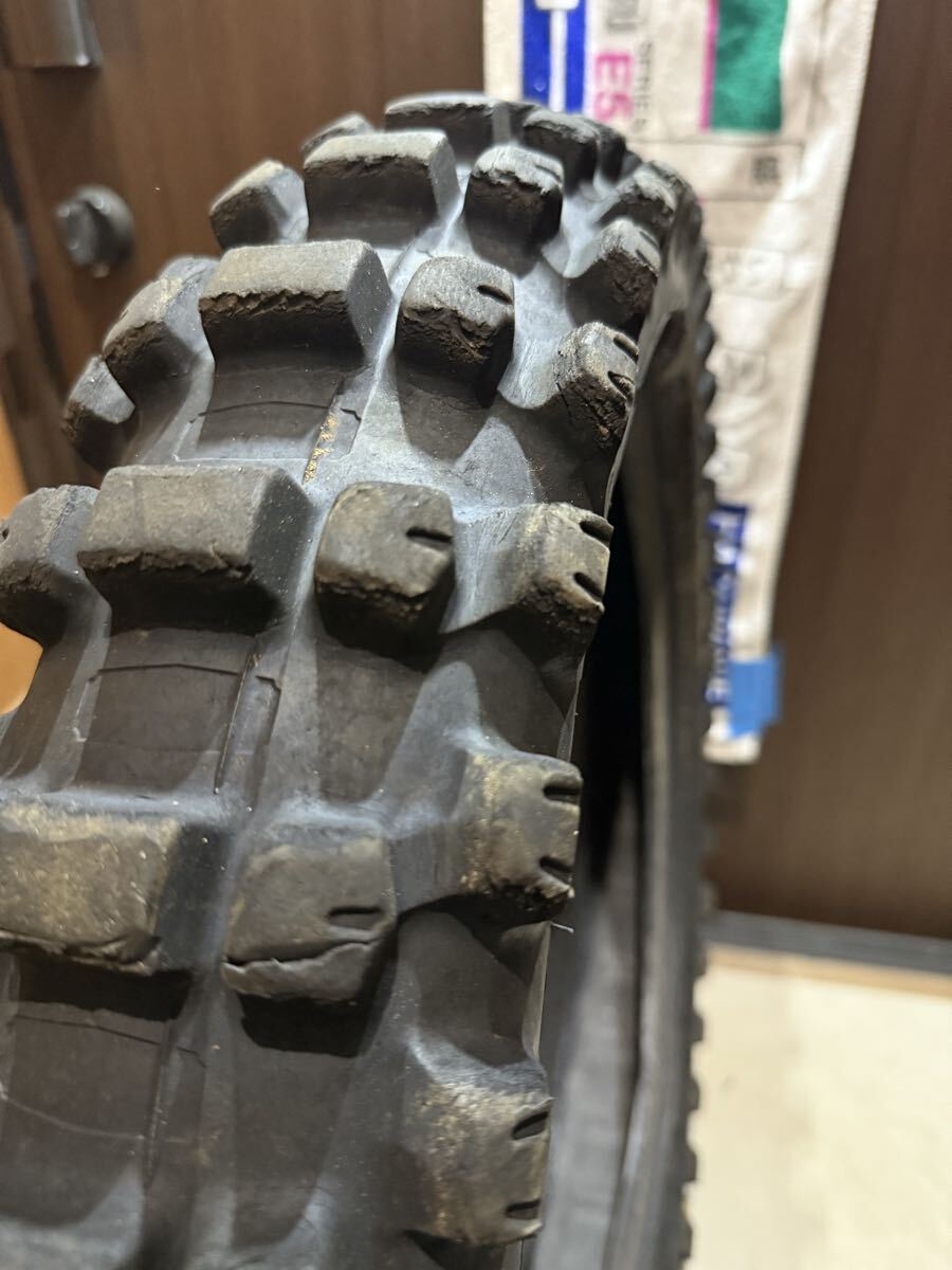中古MCタイヤ 2025年製造 DUNLOP GEOMAX AT81EX 110/100-18 ダンロップ ジオマックス 110 100 18 2325 A4010_画像3