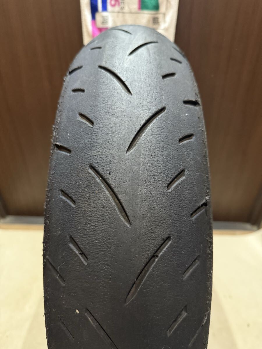 中古MCタイヤ 2024年製造 DUNLOP SPORTMAX GPR-300 140/70R17 ダンロップ スポーツマックス 140 70 17 3224 A4012_画像1