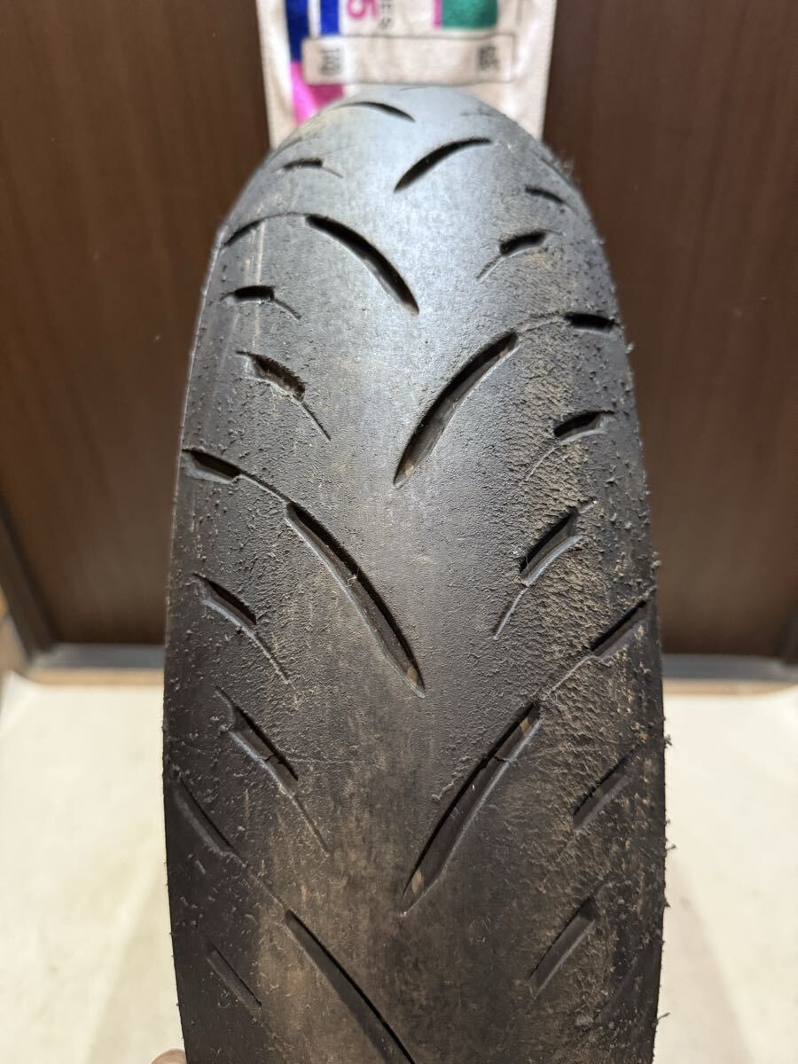 中古MCタイヤ 2022年製造 DUNLOP SPORTMAX GPR-300 140/70R17 ダンロップ スポーツマックス 140 70 17 1922 A4017_画像1