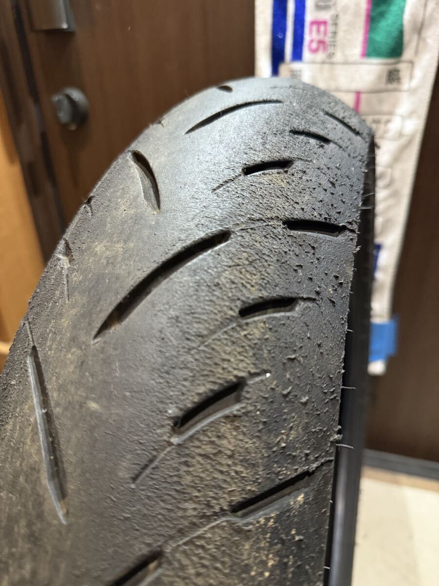 中古MCタイヤ 2022年製造 DUNLOP SPORTMAX GPR-300 140/70R17 ダンロップ スポーツマックス 140 70 17 1922 A4017_画像4