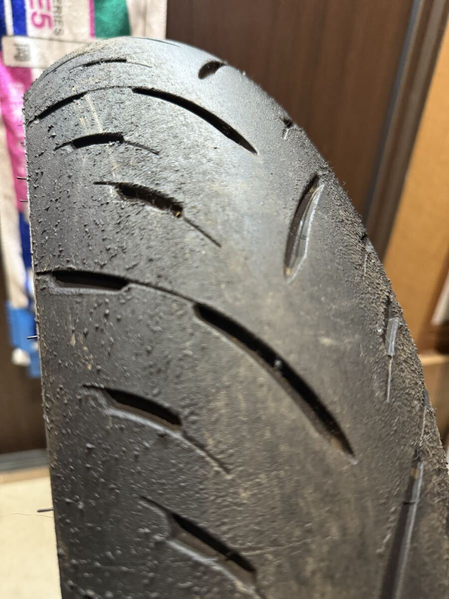 中古MCタイヤ 2022年製造 DUNLOP SPORTMAX GPR-300 140/70R17 ダンロップ スポーツマックス 140 70 17 1922 A4017_画像5