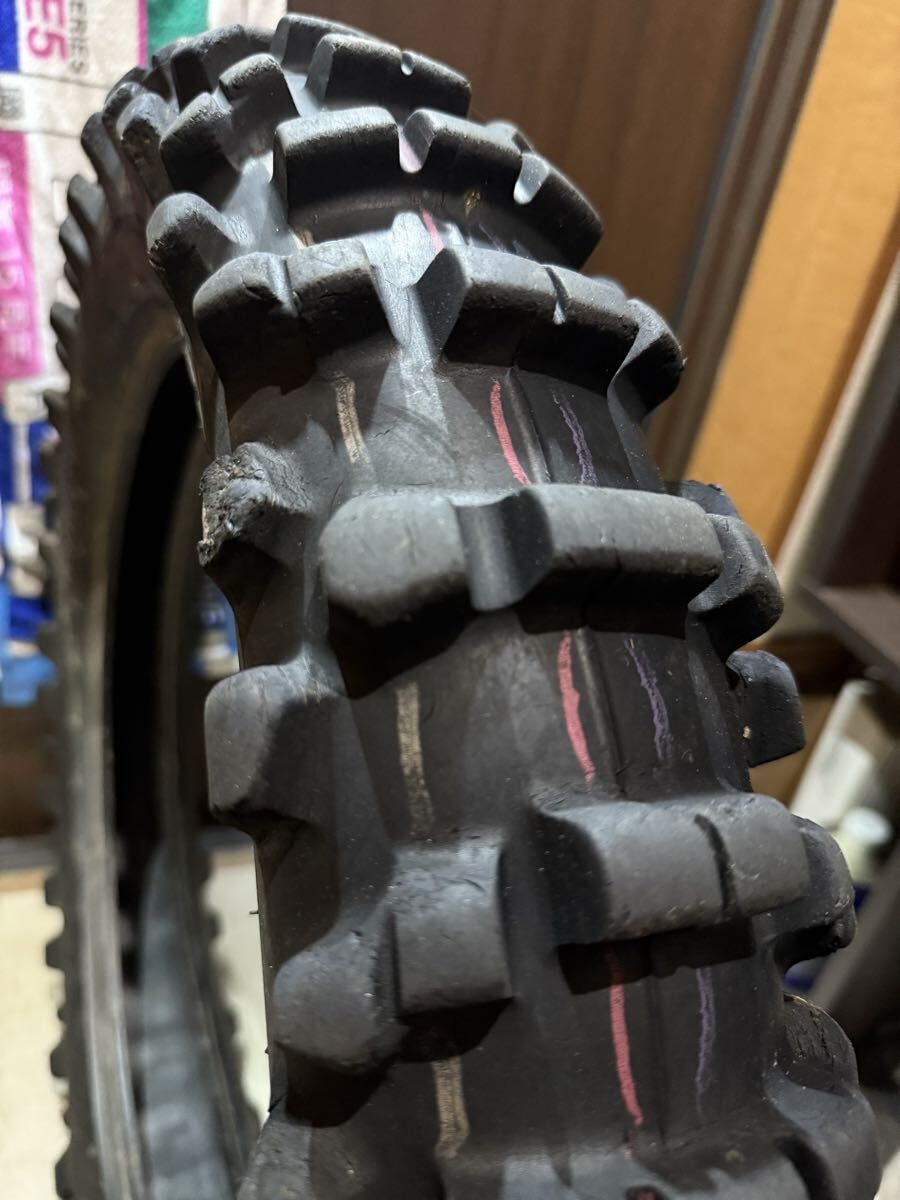 中古MCタイヤ 2024年製造 IRC ENDURO ix-09W GEKKOTA 110/100-18 0724 A4019_画像5