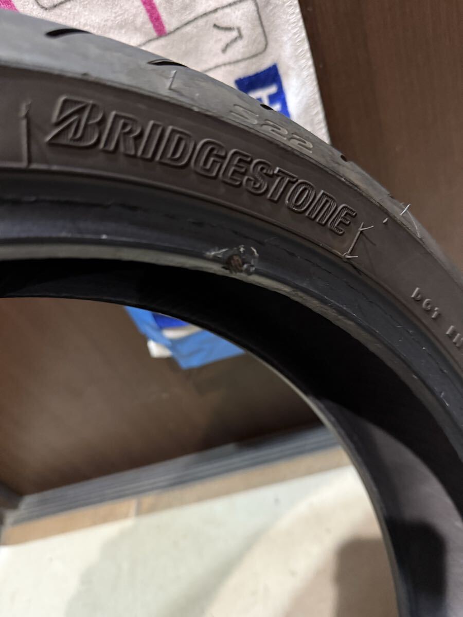 中古MCタイヤ 2022年製造 BRIDGESTONE BATTLAX S22 120/70ZR17 ブリヂストン バトラックス 120 70 17 0522 A4022_画像8