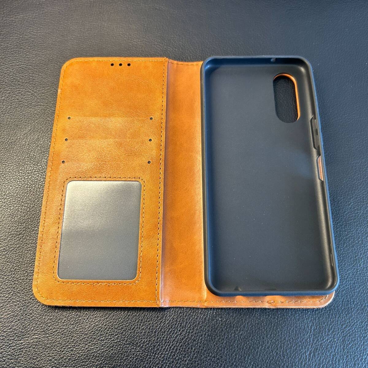 2点セット arrows We2 F-52E FCG02 レザーケース ライトブラウン+ガラスフィルム 手帳型 保護ガラス カード収納 アローズ_画像4