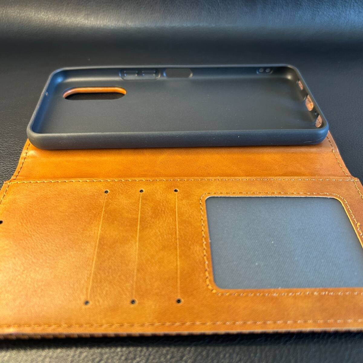 2点セット arrows We2 F-52E FCG02 レザーケース ライトブラウン+ガラスフィルム 手帳型 保護ガラス カード収納 アローズ_画像6