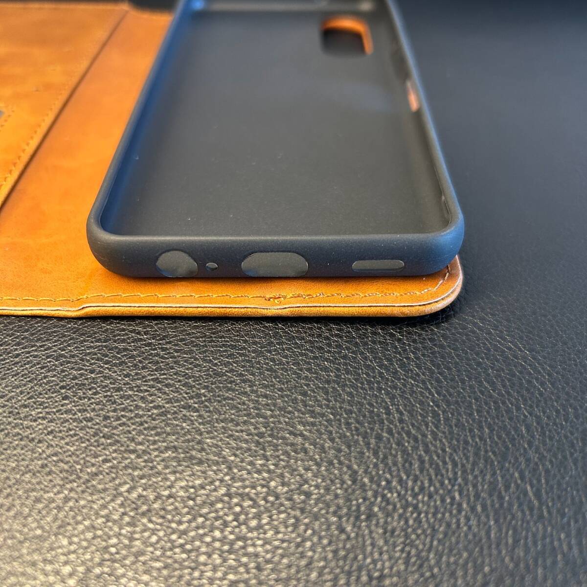 2点セット arrows We2 F-52E FCG02 レザーケース ライトブラウン+ガラスフィルム 手帳型 保護ガラス カード収納 アローズ_画像7